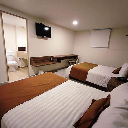 Hotel Plaza Morelos Толука-де-Лердо Экстерьер фото