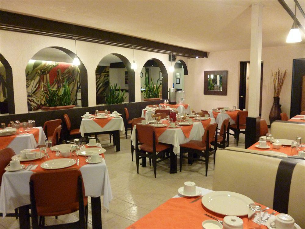 Hotel Plaza Morelos Толука-де-Лердо Экстерьер фото